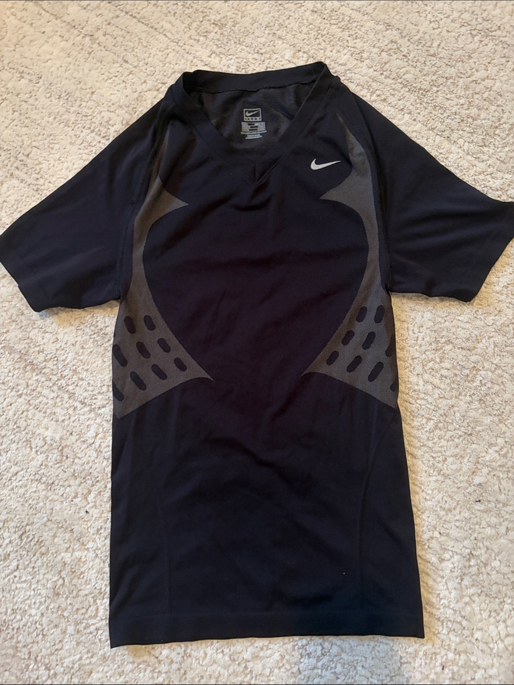 Nike Women’s Black and Gray Short-Sleeve Athletic compression shirt